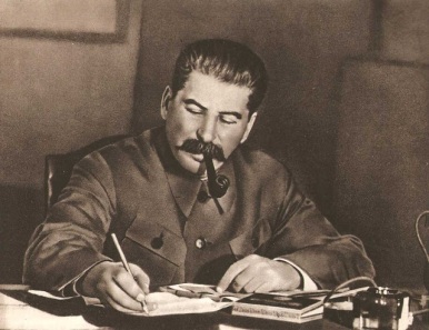 Stalin là lãnh tụ tài ba hay bạo chúa khát máu? (RFI) Joseph-stalin-1949